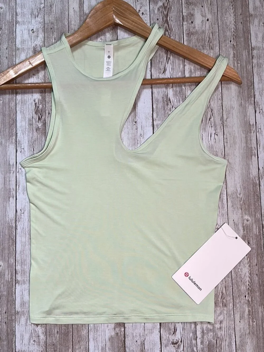 Lululemon Tank Top sz 0 Shoulder Cut Out Yoga Kohlrabi Green Running Athletic